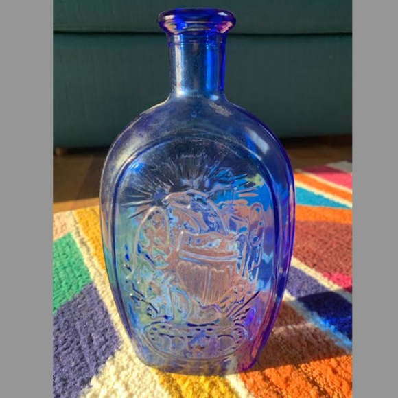 American Eagle Bottle - Picture 3 of 10